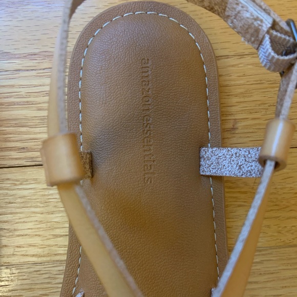 NWOT Tan Sandals - Picture 15 of 16